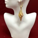 گوشواره هرمی