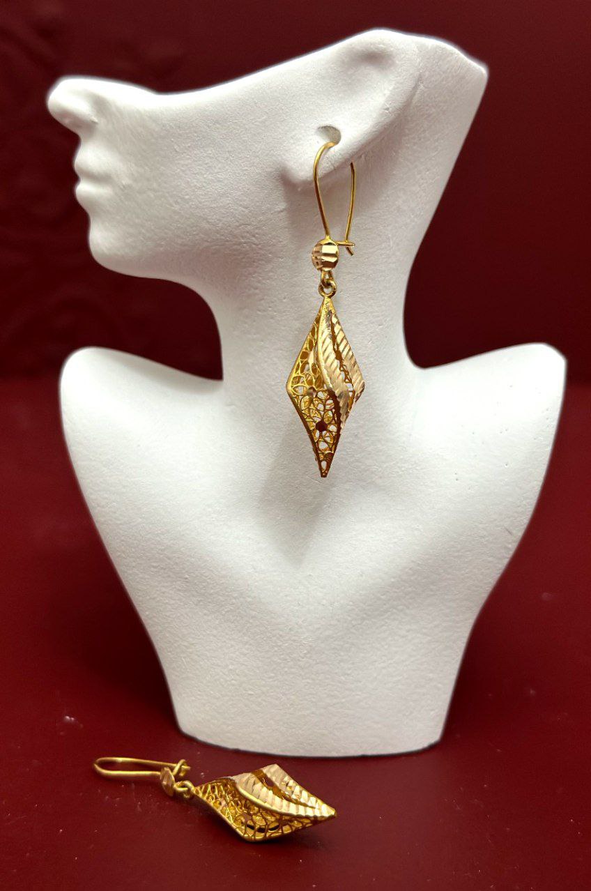 photo_2026-01-05_19-12-51 گوشواره هرمی - تصویر 1